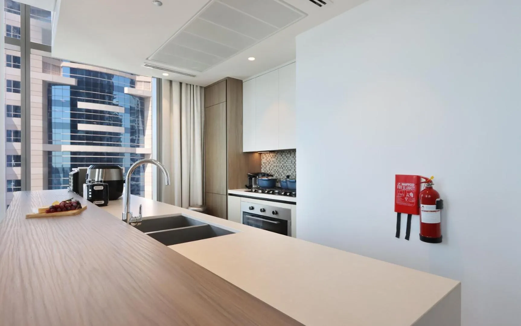 Apartment 2Br Sunset View Suite -Jumeirah Living Marina Gate Dubai
